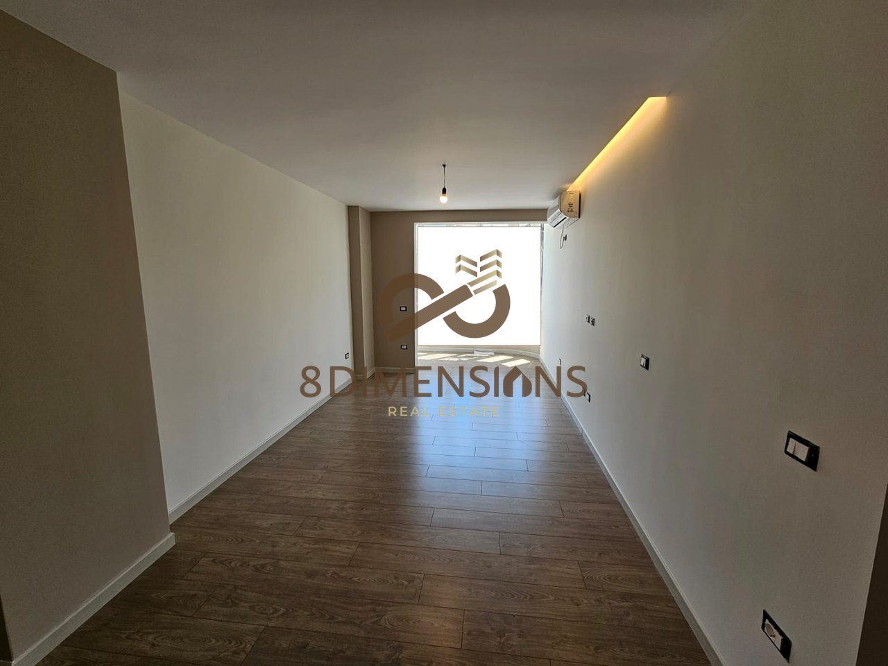 Zyre me qira në Zogu i Zi, Afër "Cataluna Lounge Bar" – Tiranë (ID D828A14)