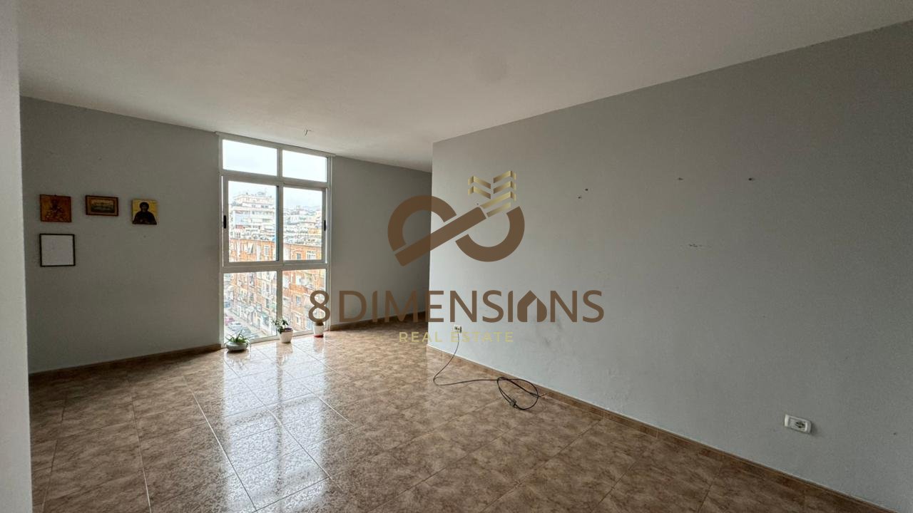 Ambjent Zyre me Qera prane Ish Ekspozites