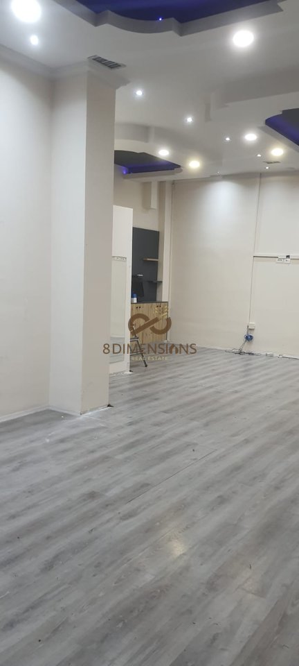 Dyqan i rikonstruktuar tek 21