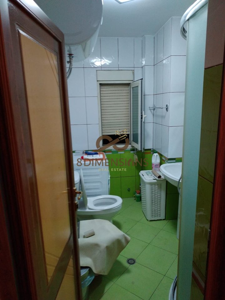 Shitet Apartament 2+1 me hipoteke ne Laprake prane Poliklinikes Nr. 7