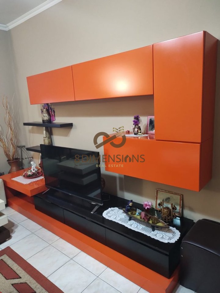 OPPORTUNITÀ!!! Tirana, appartamento 2+1 in vendita (convertito in 3+1) in via Irfan Tomin.