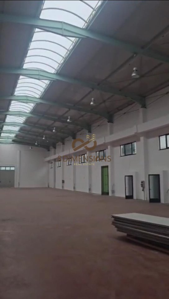 Jepet me qira Kapanon + Zyra ne zonen e Prushit, prane "Primavera" ne (ID D822A-7)