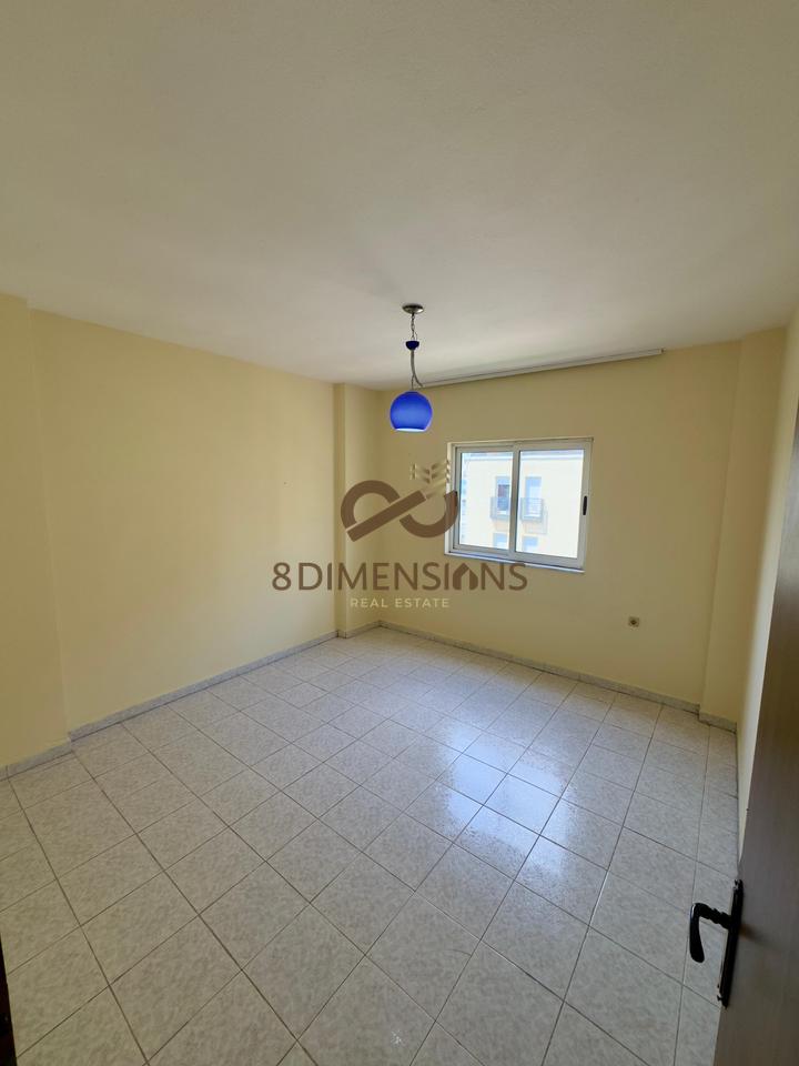 Jepet me Qira Apartament 2+1 në Don Bosko (D8242A30)