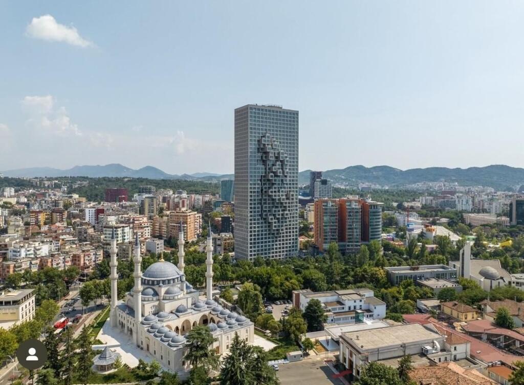 🏢 Zyrë Duplex për Shitje – Rr. e Elbasanit | Lokacion Premium D818A-1