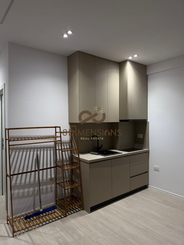 GARSONIERE MODERNE ME QERA PRANE CONCORD CENTER