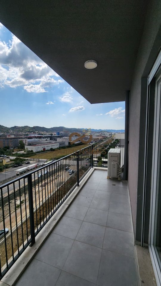 Jepet me qera Apartament 2+1 tek Univers City