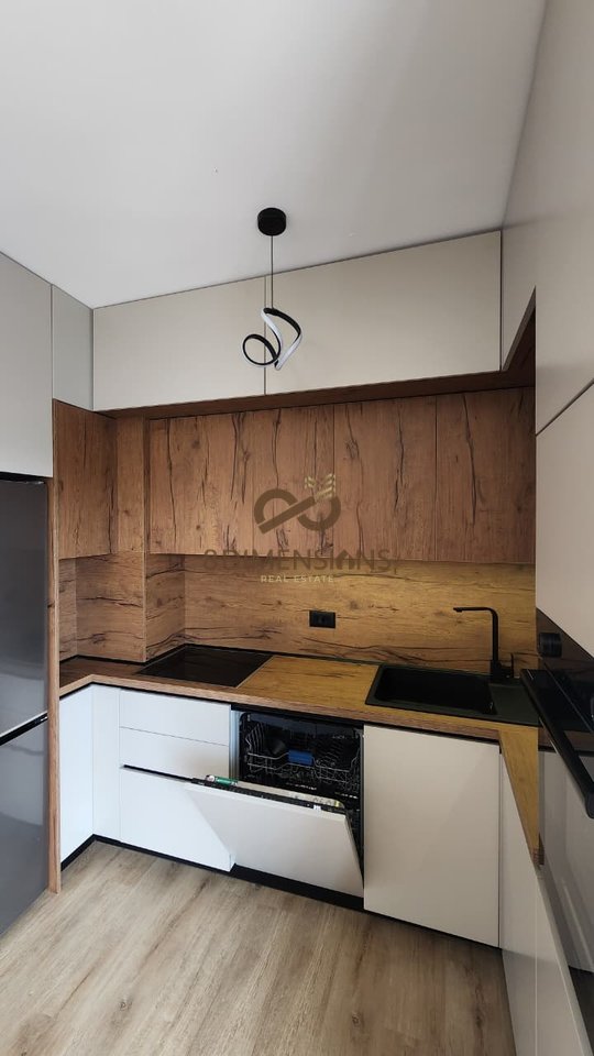 Jepet me qera Apartament 2+1 tek Univers City