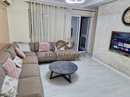 Apartament 3+1+2 tualete+ballkon me hipoteke per shitje totalisht i investuar - Prane UET 
D8143A-9