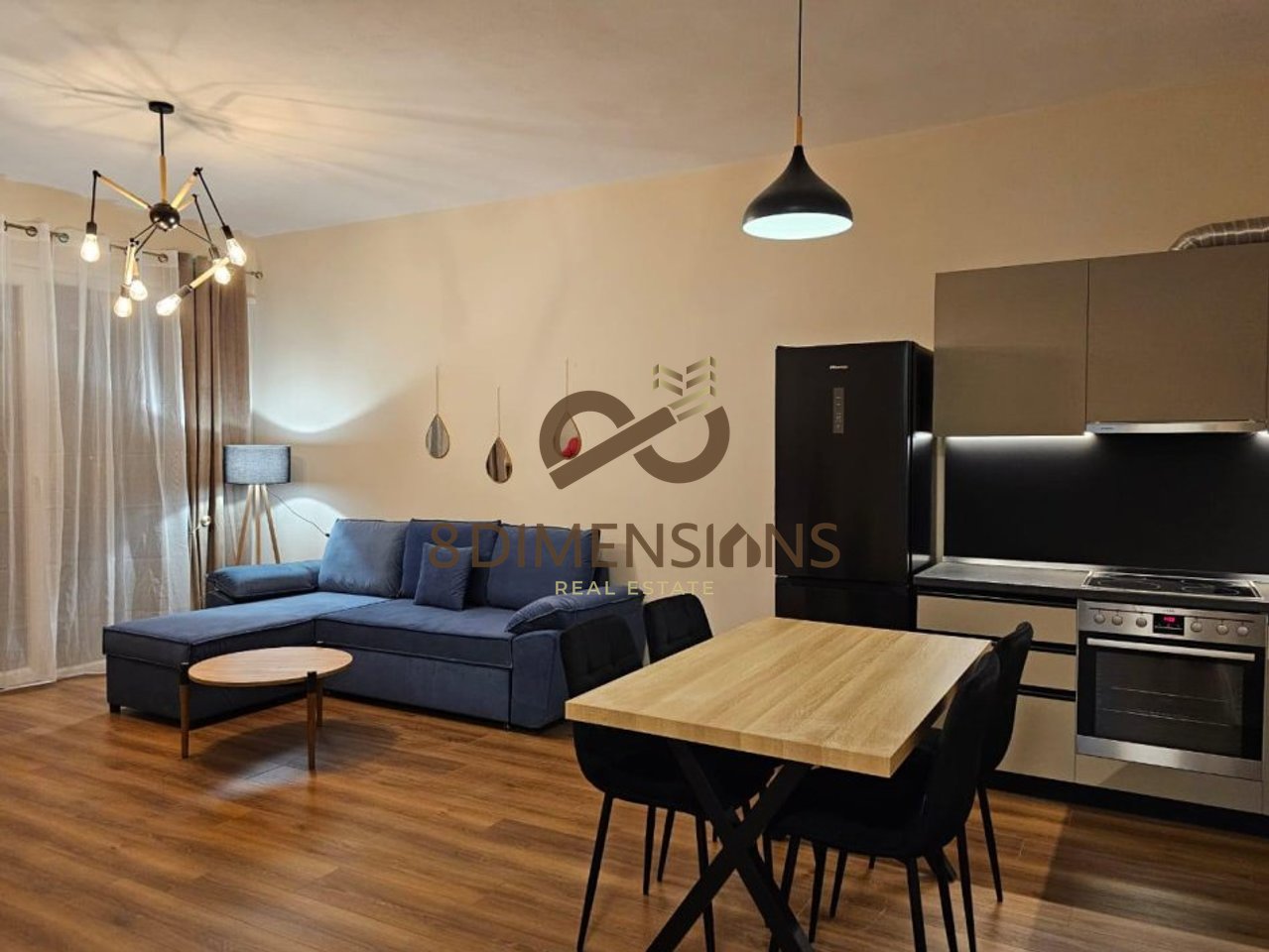 Apartment 2+1 +2 +Balcony for rent on 5 Maji Street, Near Blackstone Lounge - Tirana