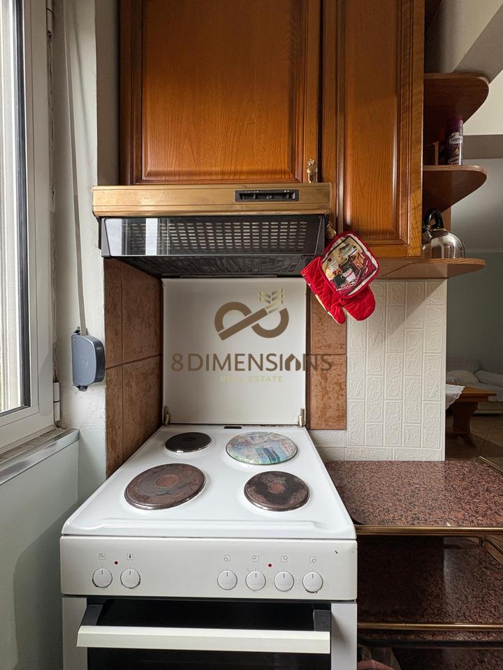 Jepet me qera Apartament 1+1  afer shkolles Zoja e Keshillit te Mire