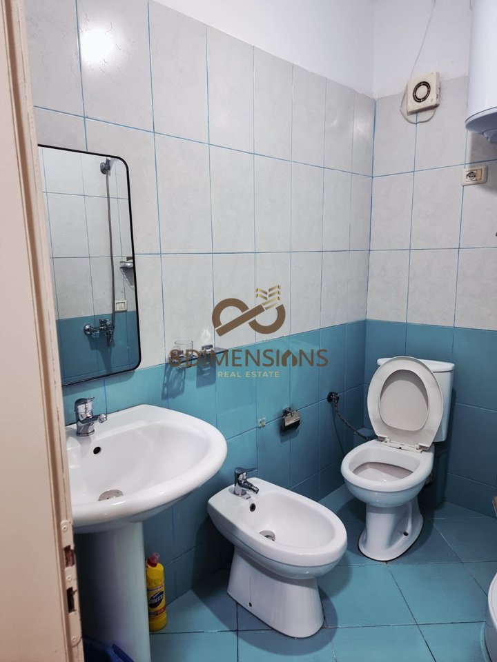 Appartamento 1+1 con balcone in affitto in Via Besim Alla, vicino ai Palazzi Cabej - Tirana (ID D8)