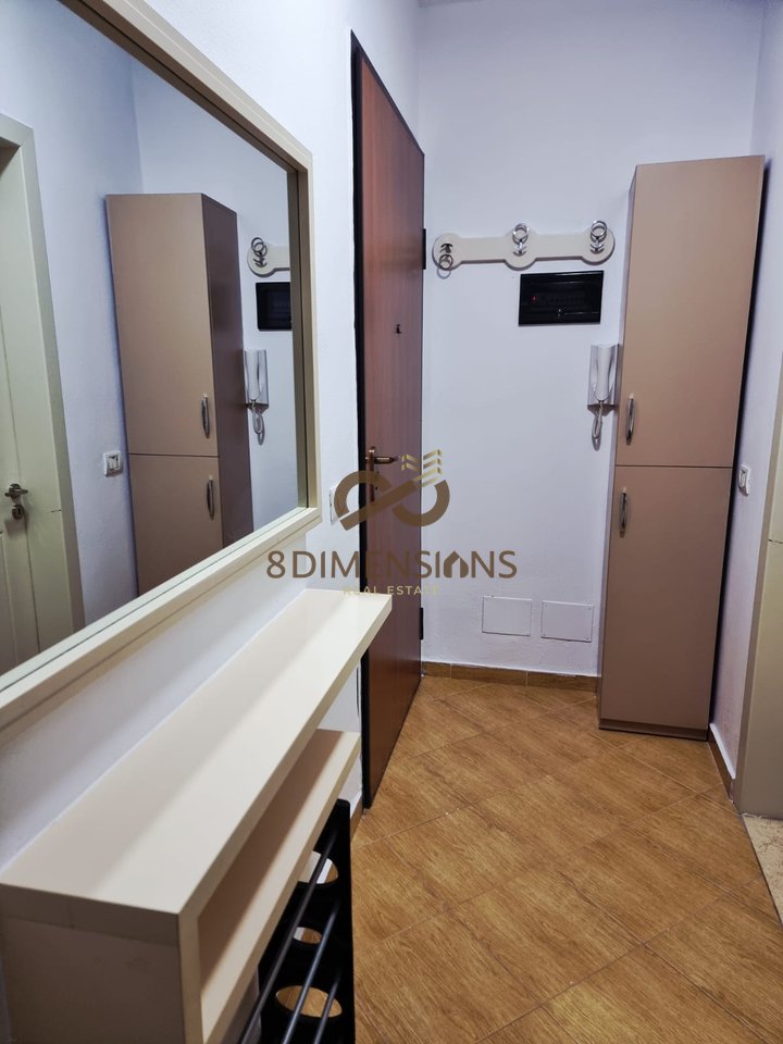 Appartamento 1+1 con balcone in affitto in Via Besim Alla, vicino ai Palazzi Cabej - Tirana (ID D8)