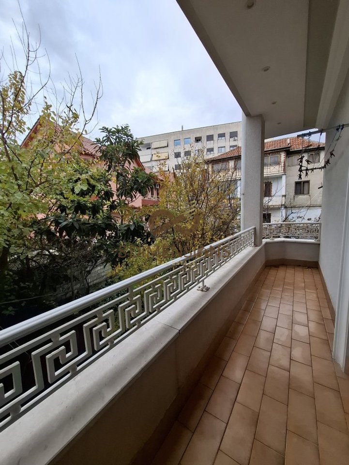 3+1 Villa for rent on Todi Shkurti street