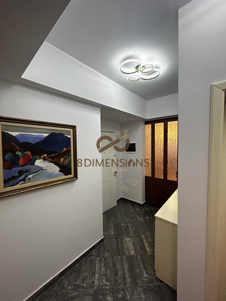 Jepet me qera Apartament 3+1+2 prane kryqezimit te 21