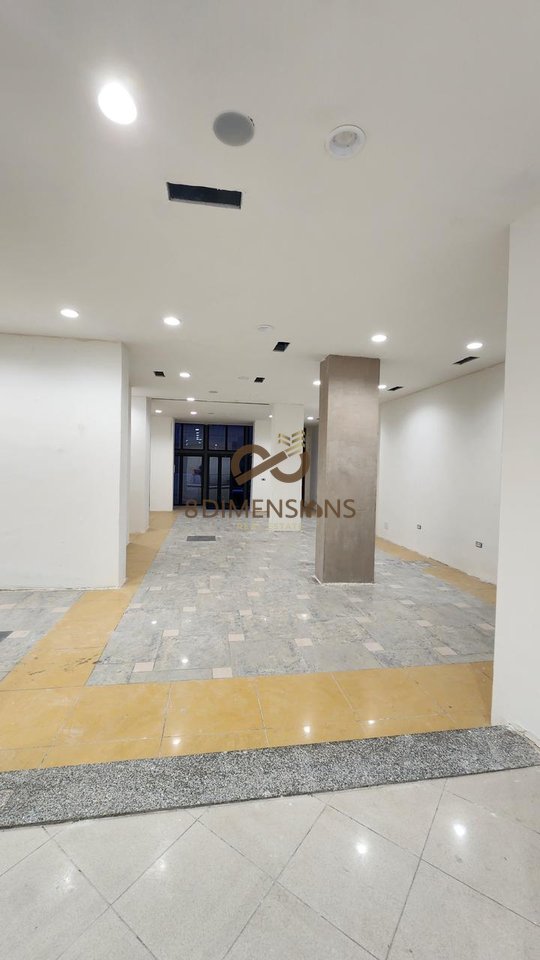 Super Ambjent Komercial 150m² në Rrugën e Kavajës –  D828A-19