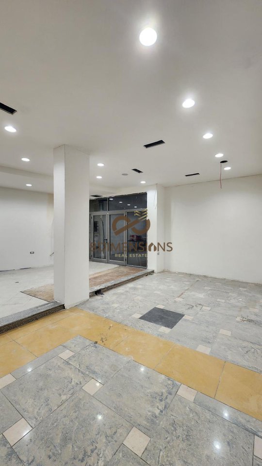 Super Ambjent Komercial 150m² në Rrugën e Kavajës –  D828A-19