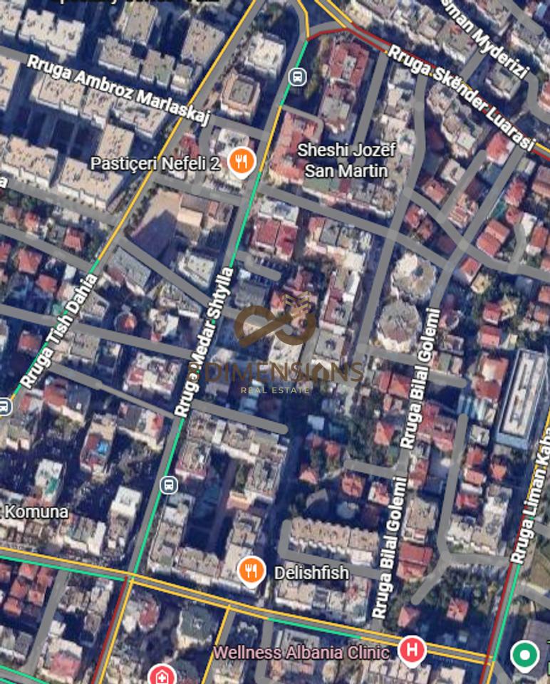 Locale commerciale in vendita in via Medar Shtylla, Comune di Parigi