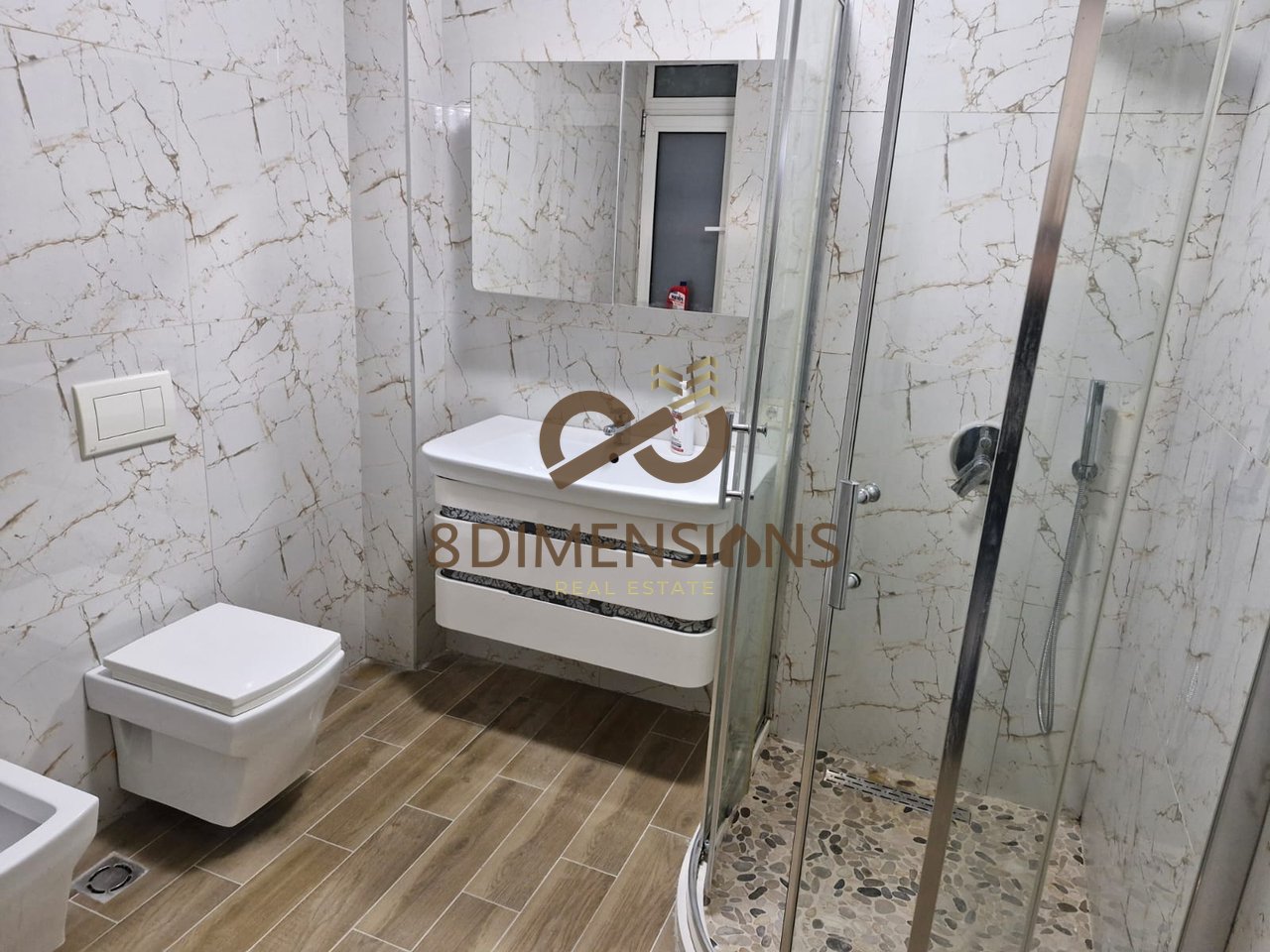 Apartament 3+1+2 tualete+ballkon me hipoteke per shitje totalisht i investuar - Prane UET 
D8143A-9