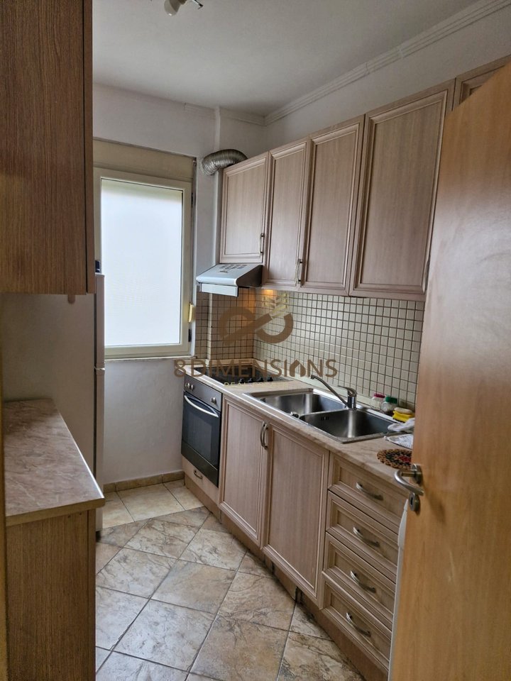 APARTAMENT 2+1 ME QERA TE RRUGA E KOSOVAREVE ( D8242A-47)
