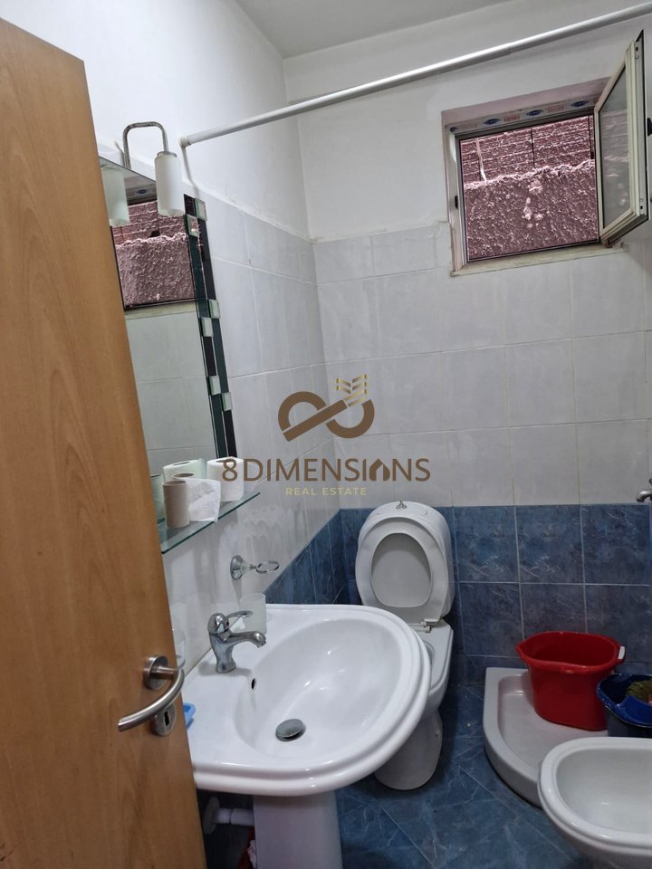 APARTAMENT 2+1 ME QERA TE RRUGA E KOSOVAREVE ( D8242A-47)