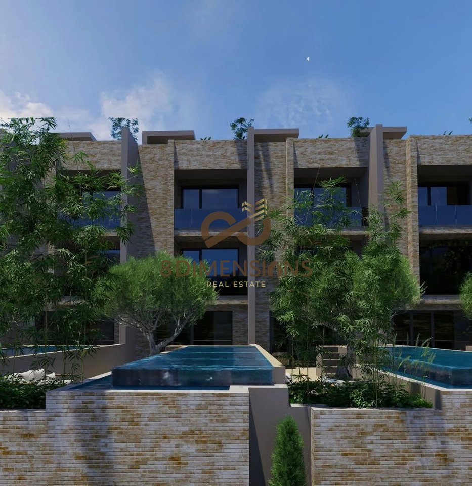 Triplex (me pishine) ne shitje tek Swan Lake Residence, Buze Liqenit te Farkes