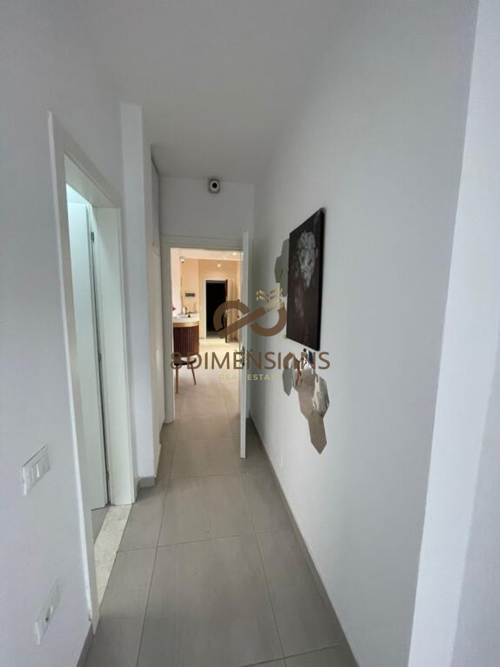 Apartament 3+1 +2 Tualete dhe Verande ne shitje tek Selvia, Prane Viles Gold (ID D8143A6)