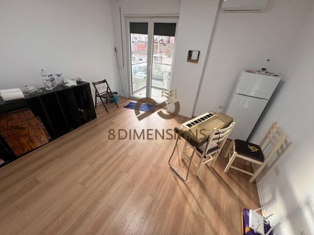 Zyrë Open Space me Qira – Myslym Shyri