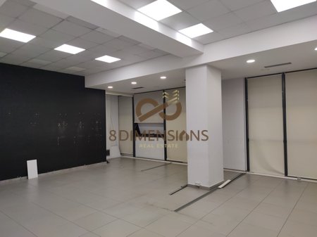 Jepet me qera Ambjent Komercial pranë Kristal Center