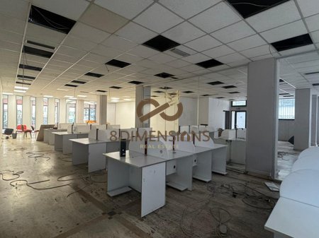 Jepet me qira Ambient Komercial / Zyrë pranë RTSH (D828A-10)