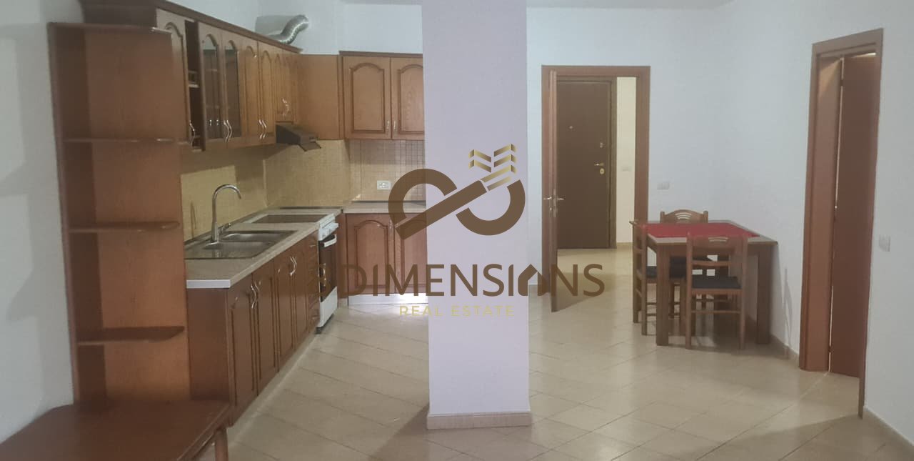 Apartament 2+1 +2 tualete me qera ne Fillim te Rruges Don Bosko