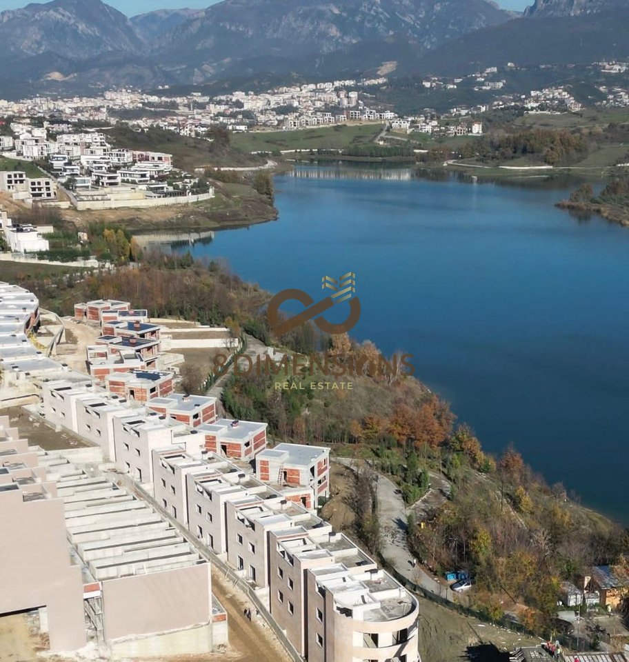 Duplex in vendita a Swan Lake Residence, Lago di Farka