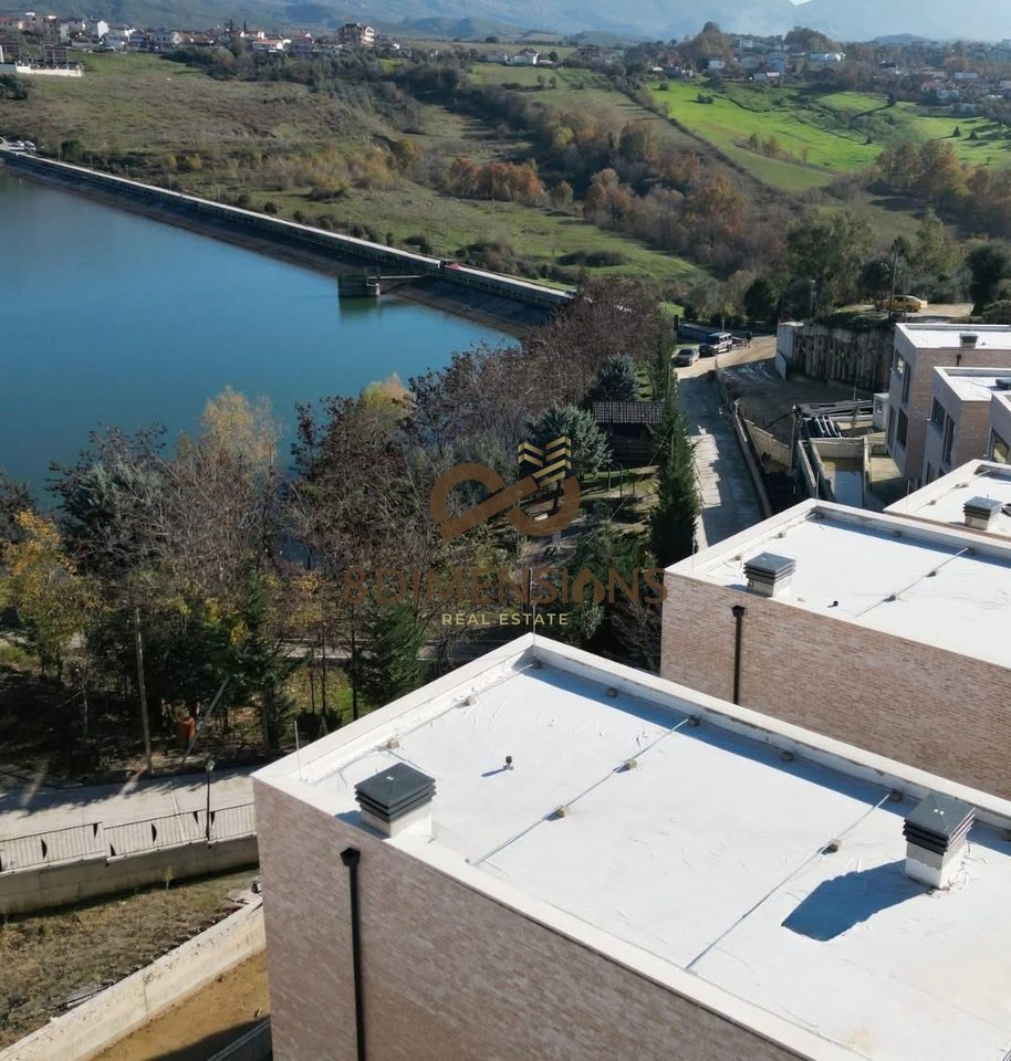 Duplex in vendita a Swan Lake Residence, Lago di Farka