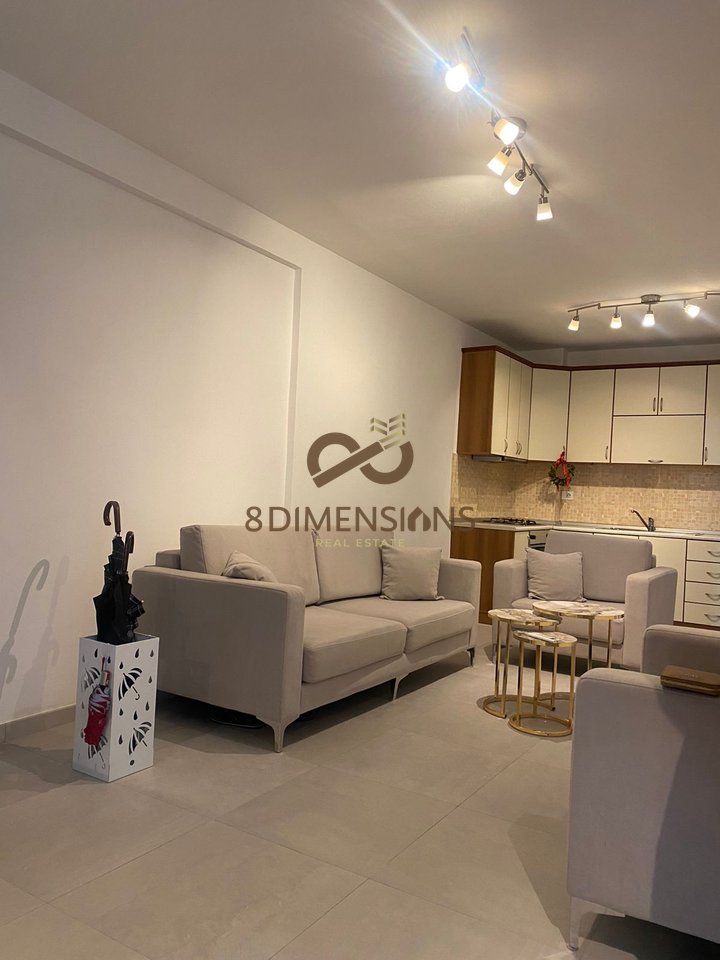 Apartament 2+1 me Ballkon me qira tek Ish Ekspozita, prane Gjykates se Rrethit