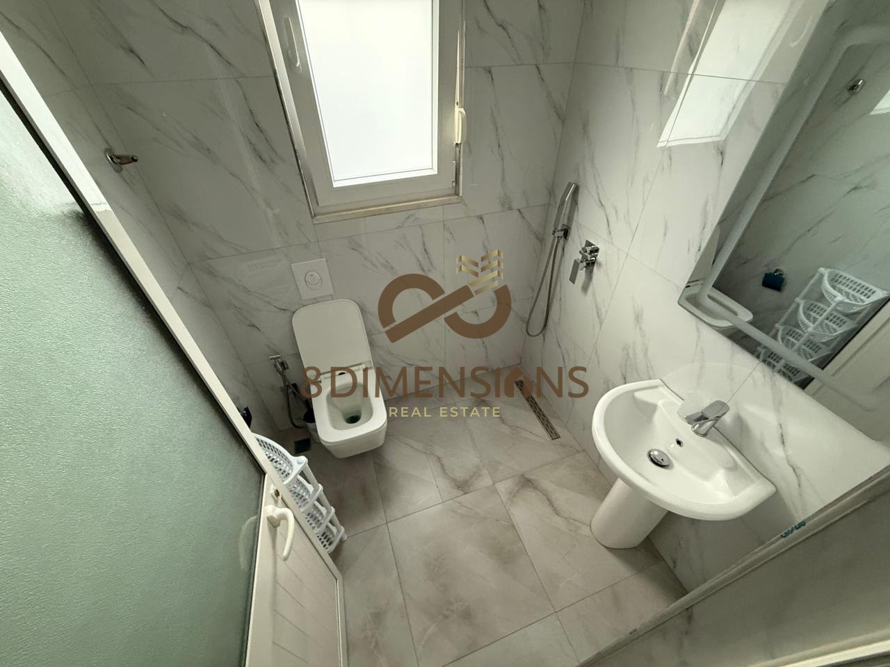 Jepet me qera Apartament 2+1 prane TEG