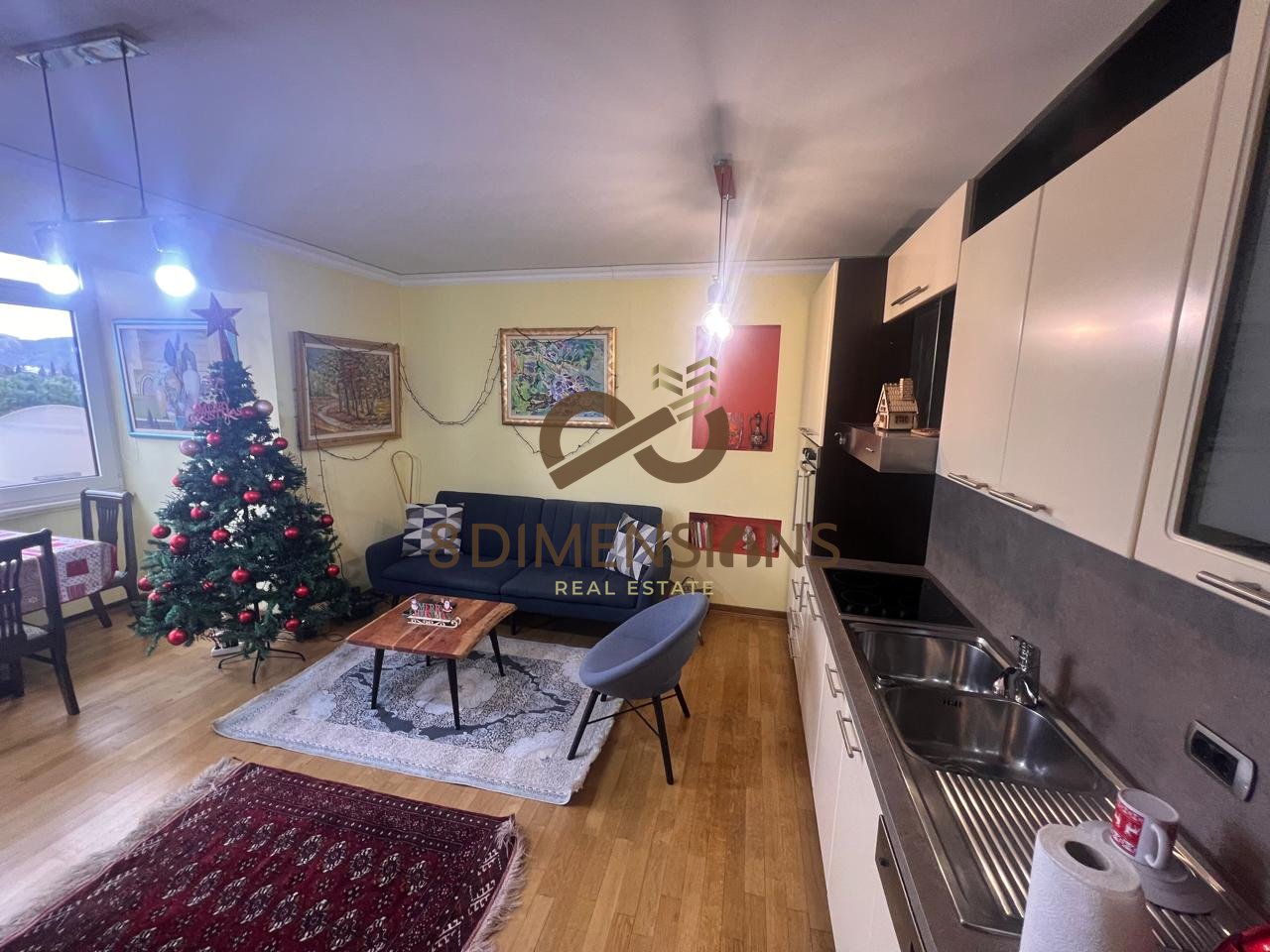 Jepet me qera Apartament 2+1 prane Air Albania.