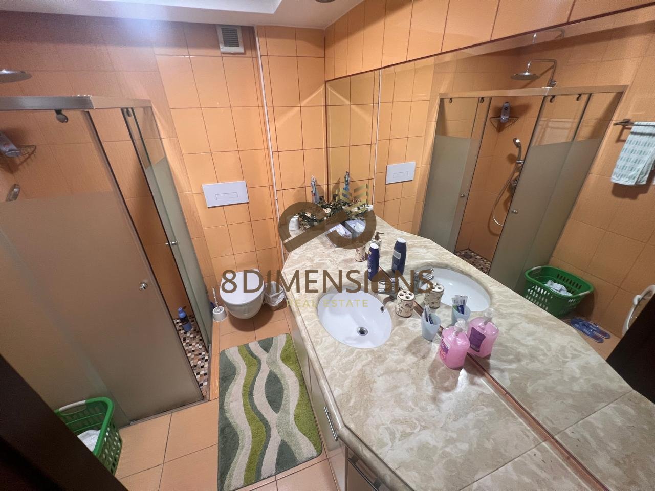 Jepet me qera Apartament 2+1 prane Air Albania.