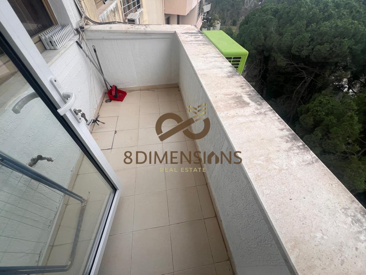 Jepet me qera Apartament 2+1 prane Air Albania.