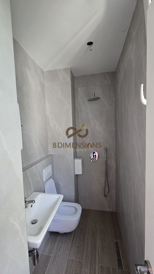 Jepet me qira Zyrë pranë Stadiumit Dinamo.