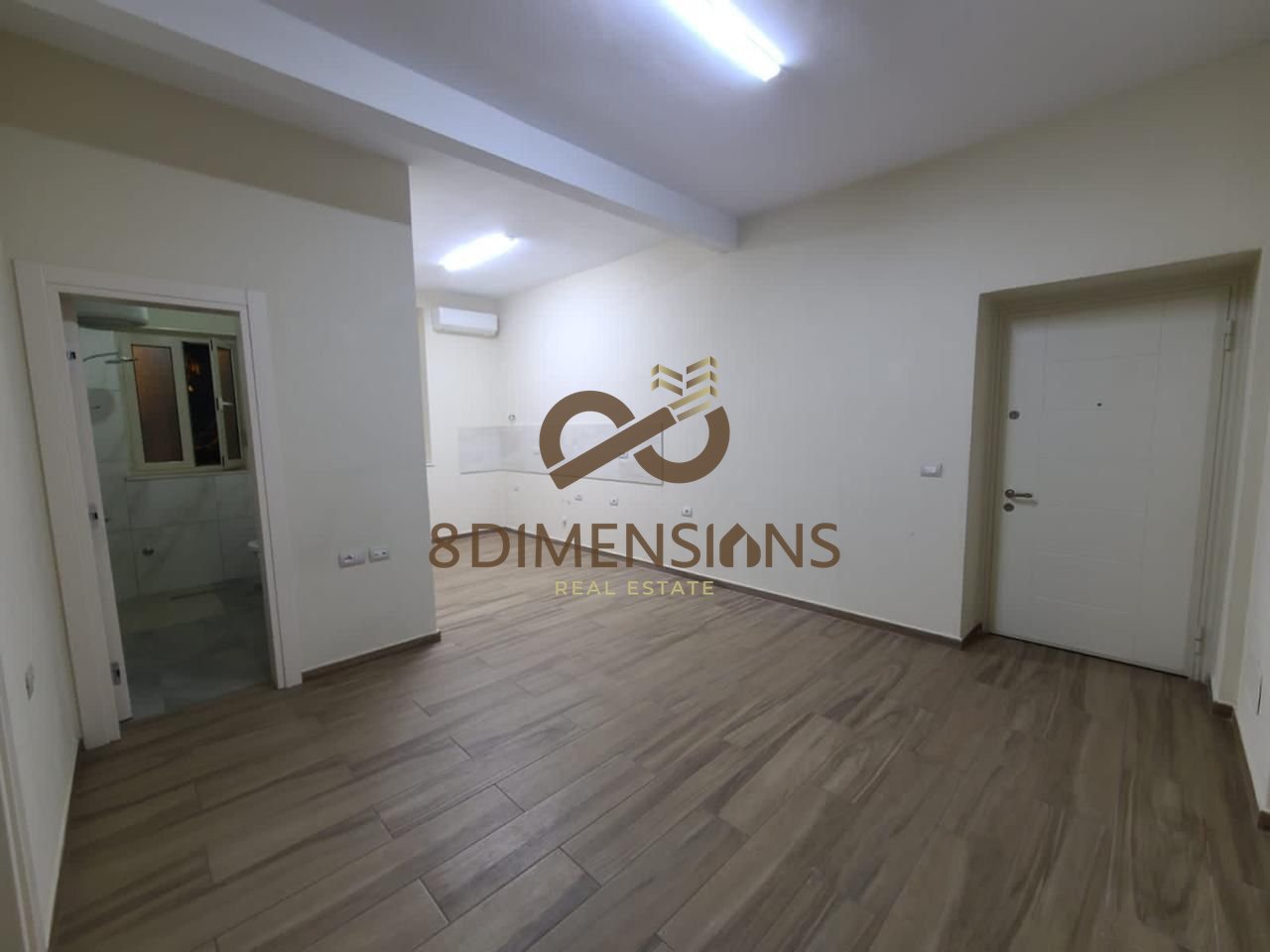 Zyrë me Qera 75 m² te Bulevardi Zogu I