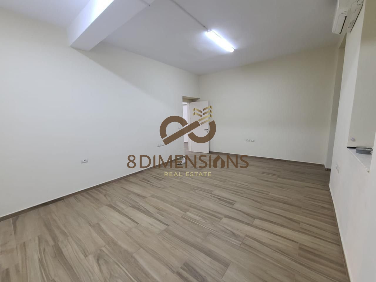 Zyrë me Qera 75 m² te Bulevardi Zogu I