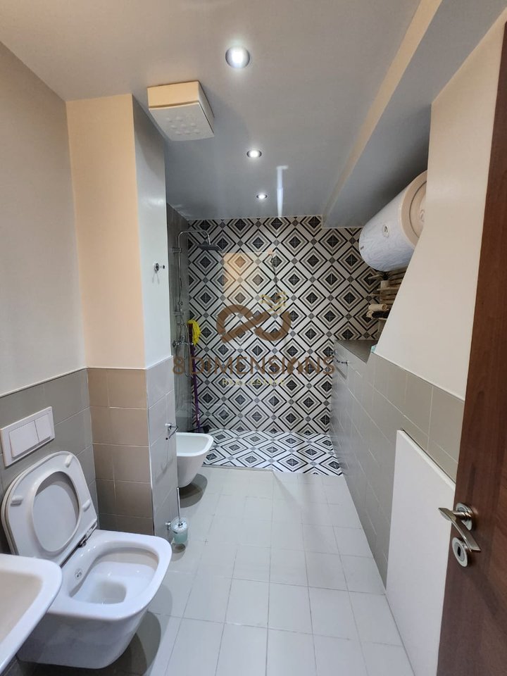 Commercial Space for Rent / Office – Square 21