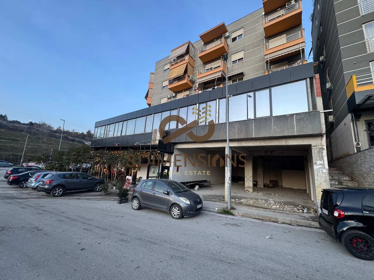 NEGOZIO IN AFFITTO – SHKOZË (Palazzi Tom Doshi)