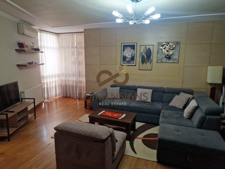 Jepet me qera Apartament 2+1 ne Rrugen Fortuzi D8242A-180