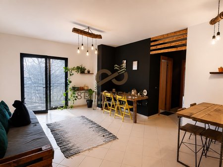 Komuna Parisit – Apartament 2+1 Me Qera D8242A-184