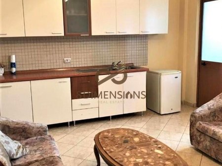 A Durazzo, vicino all'Hotel “Iliria” si vende un hotel di 4 piani (D813A-2)