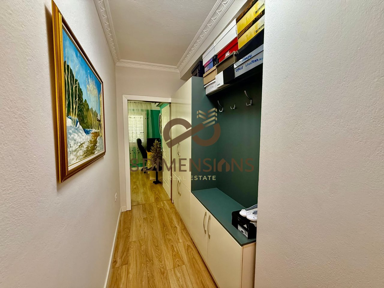 Jepet me qera apartament 2+2 tek Komuna e parisit, prane Pasticeri Nefeli (D8242A-178)