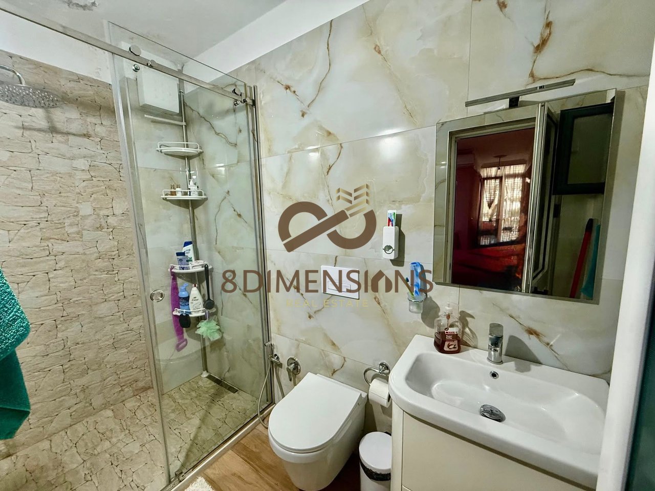 Jepet me qera apartament 2+2 tek Komuna e parisit, prane Pasticeri Nefeli (D8242A-178)