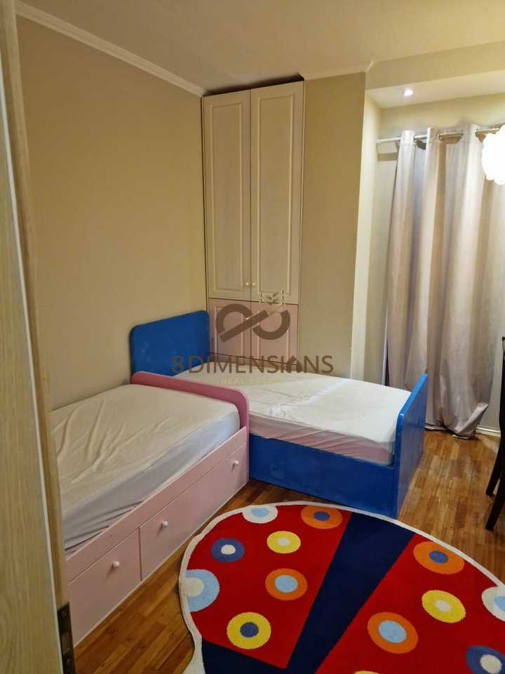 Jepet me qera Apartament 2+1 ne Rrugen Fortuzi D8242A-180