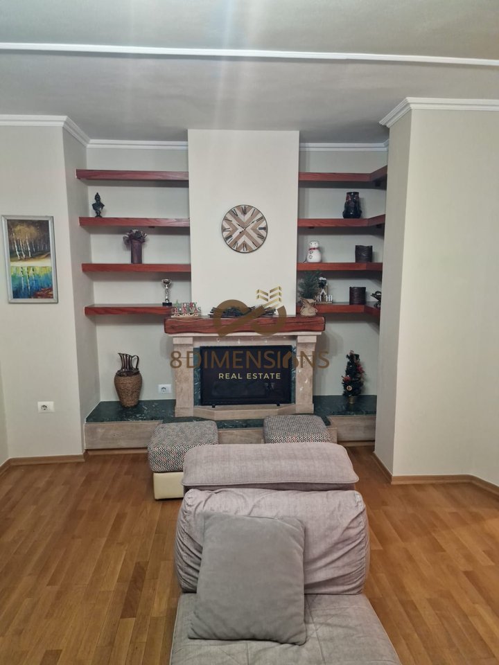 Jepet me qera Apartament 2+1 ne Rrugen Fortuzi D8242A-180