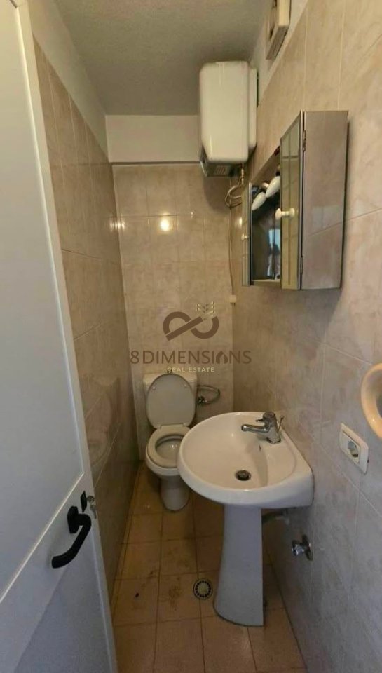 Shitet garsoniere tek Piazza, Tirane D811Z-5